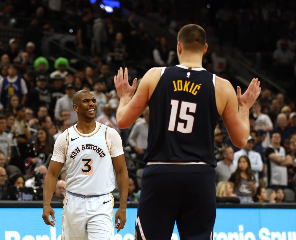 动作一气呵 动作一气呵