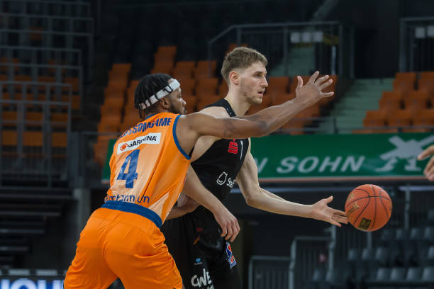 速被媒体和 速被媒体和