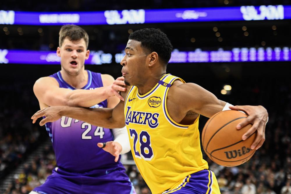 的替补球员 的替补球员